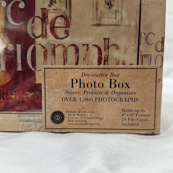 Photo box - Picture 2 of 9